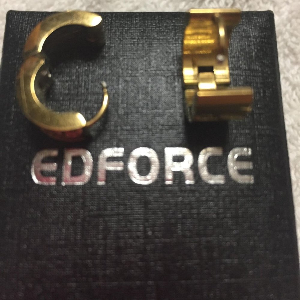 EdForce Stainless Steel Gold Hoop Gold Earrings - Picture 11 of 16